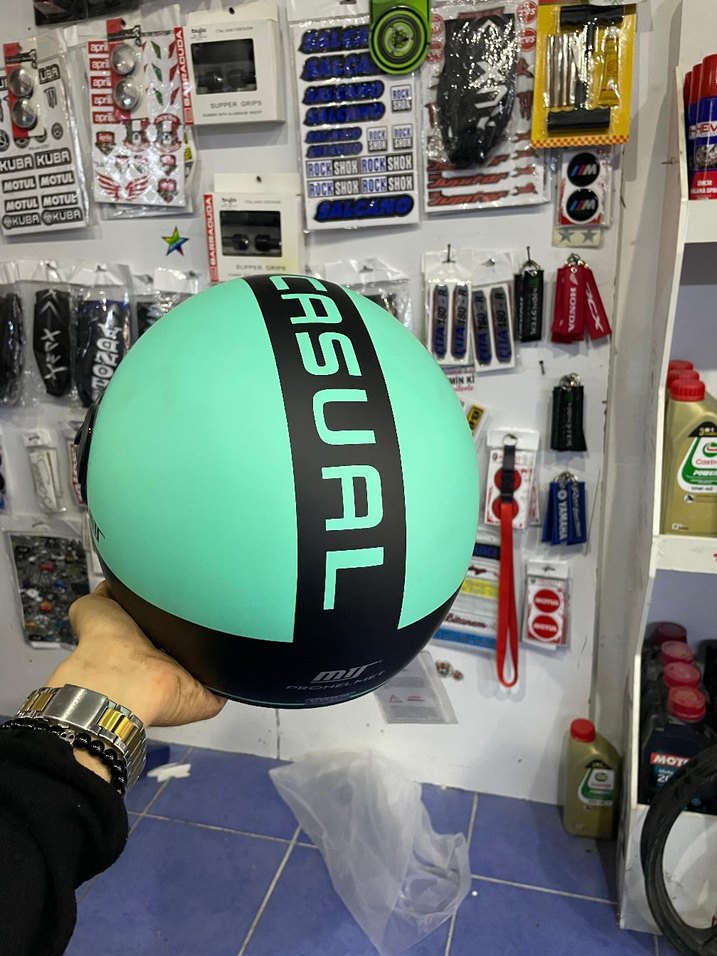 Renkli Baskılı Yeşil Motosiklet Kaskı - Görsel 4