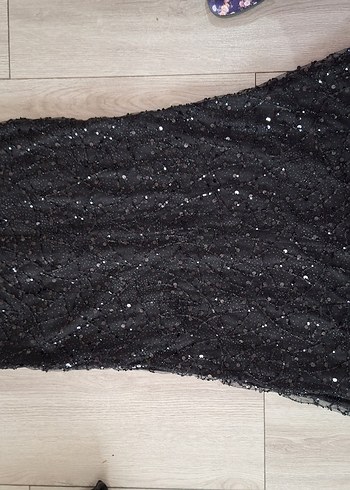 Siyah pullu taş boncuklu Uzun Drapeli Gece Elbisesi - Görsel 7