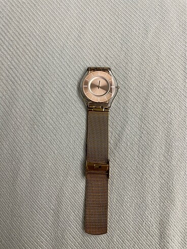 Swatch rose kol saati