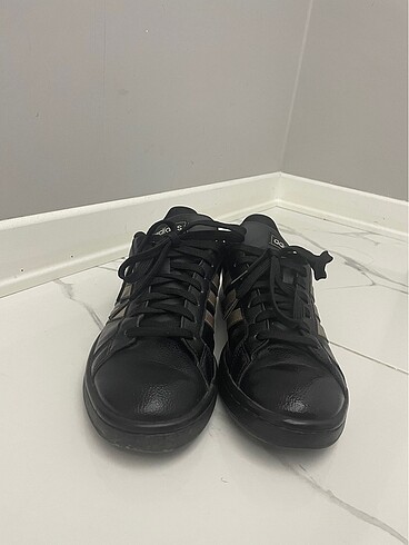39,5 Beden Adidas Grand Court Siyah Sneaker
