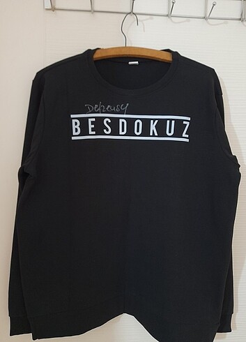 DEFKHAN'DAN İMZALI BESDOKUZ BASKLI SWEAT