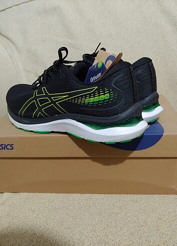Asics profesyonel koşu ayakkabısı ORİJİNAL SIFIR KUTUSUNDA