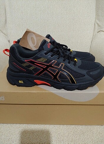 Asics profesyonel koşu ayakkabısı ORİJİNAL SIFIR KUTUSUNDA 46. 5