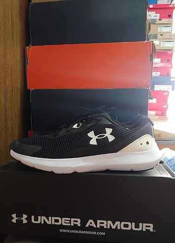 Under armour profesyonel koşu ayakkabısı ORİJİNAL SIFIR KUTUSUND