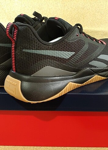 Reebok NANOx antrenman ayakkabısı ORİJİNAL SIFIR KUTUSUNDA süper