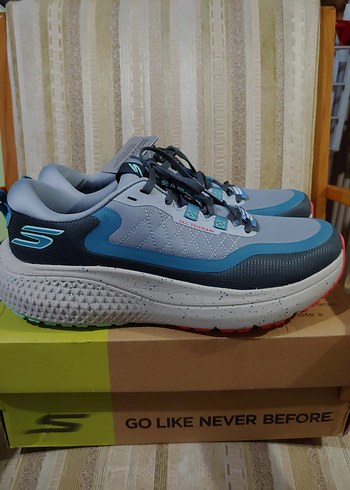 Skechers 43