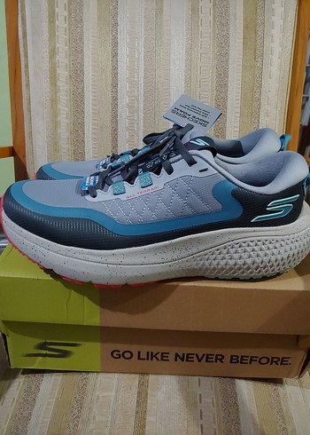 Skechers 43
