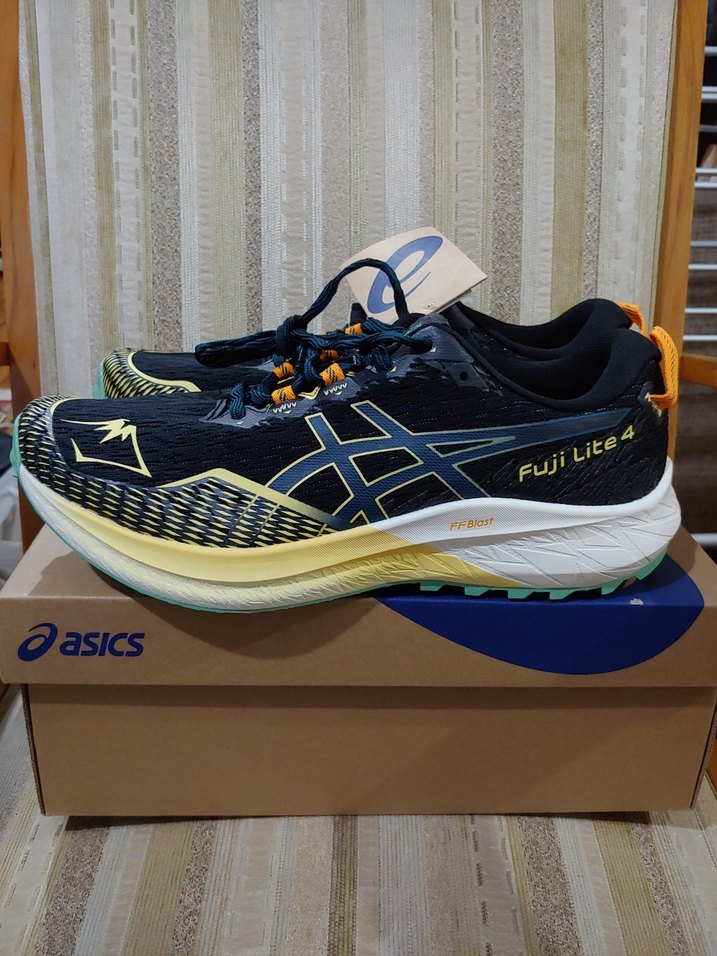 Asics ORJİNAL ÜST DÜZEY OUTDOOR AYAKKABISI  SIFIR KUTUSUNDA - Görsel 3