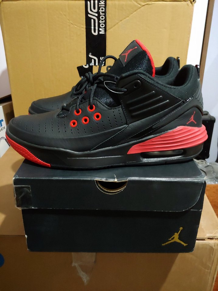 NİKE ORJİNAL AİR JORDAN SIFIR KUTUSUNDA 42.5 no Süper fiyat - Görsel 3