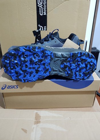 ASİCS ORJİNAL ÜST DÜZEY PROFESYONEL OUTDOOR AYAKKABISI SIFIR41.5 - Görsel 3