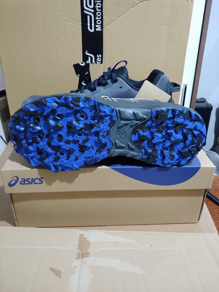 ASİCS ORJİNAL ÜST DÜZEY PROFESYONEL OUTDOOR AYAKKABISI SIFIR41.5 - Görsel 3