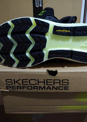 SKECHERS ORJİNAL PROFESYONEL ÜST DÜZEY KOŞU AYAKKABISI ORİJİNAL - Görsel 3