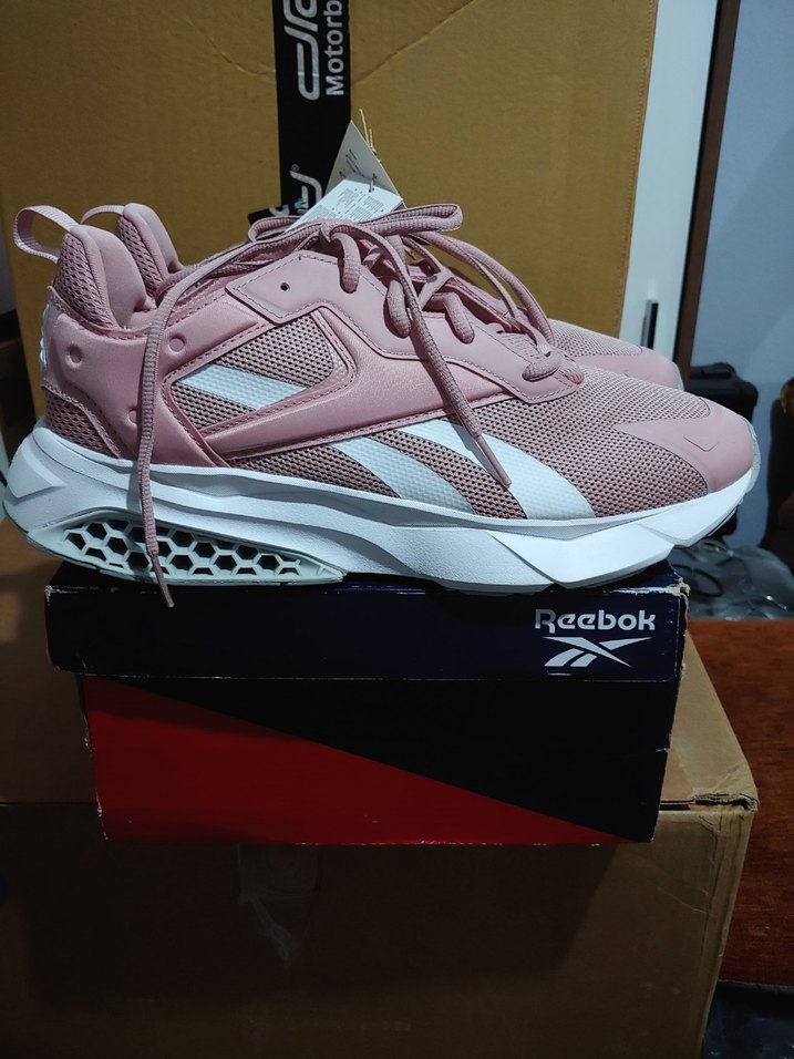 Reebok profesyonel üst düzey koşu ayakkabısı ORİJİNAL SIFIR 42no - Görsel 3