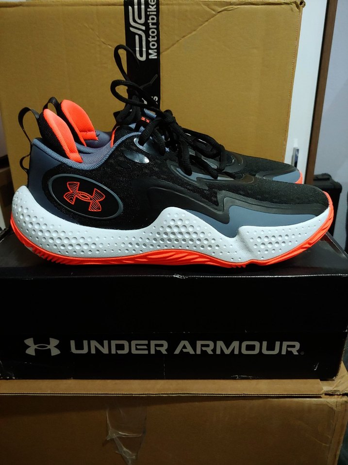 Under Armour ORJİNAL PROFESYONEL BASKETBOL AYAKKABISI SIFIR 43NO - Görsel 3