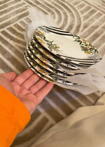 Çiçek Desenli Beyaz Tabak - Görsel 2