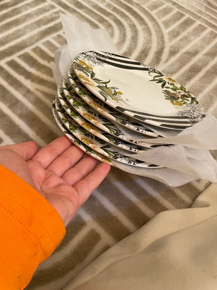 Çiçek Desenli Beyaz Tabak - Görsel 2