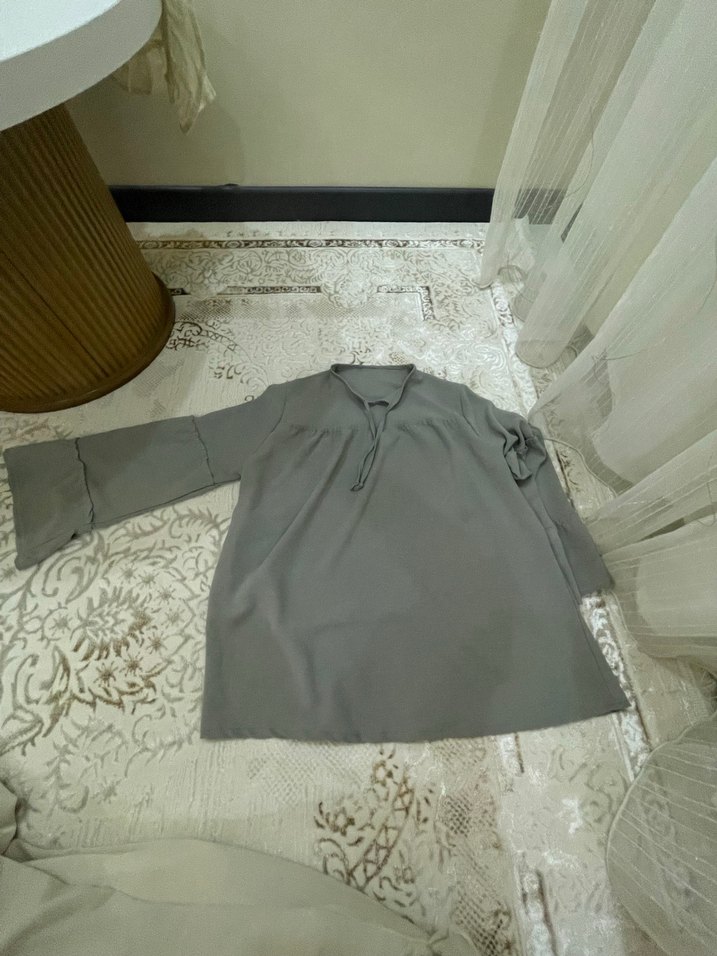 Gri V Yaka Salaş  Kadın Bluz - Görsel 2