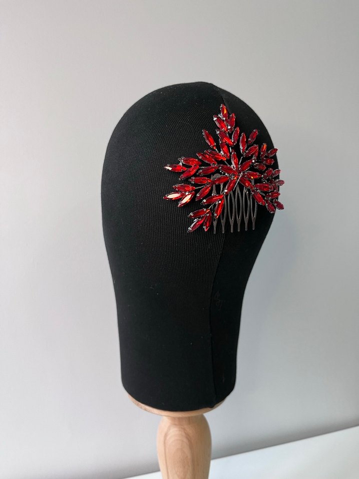 Koyu Kırmızı Boncuklu Avant-Garde Saç Aksesuarı - Görsel 3