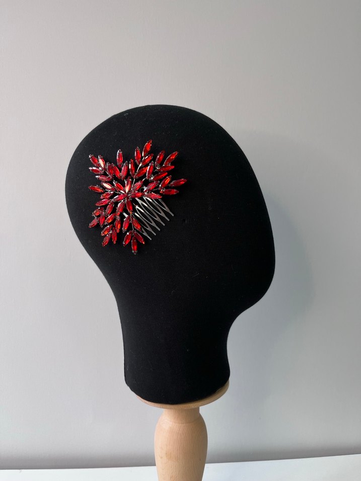 Koyu Kırmızı Boncuklu Avant-Garde Saç Aksesuarı - Görsel 2