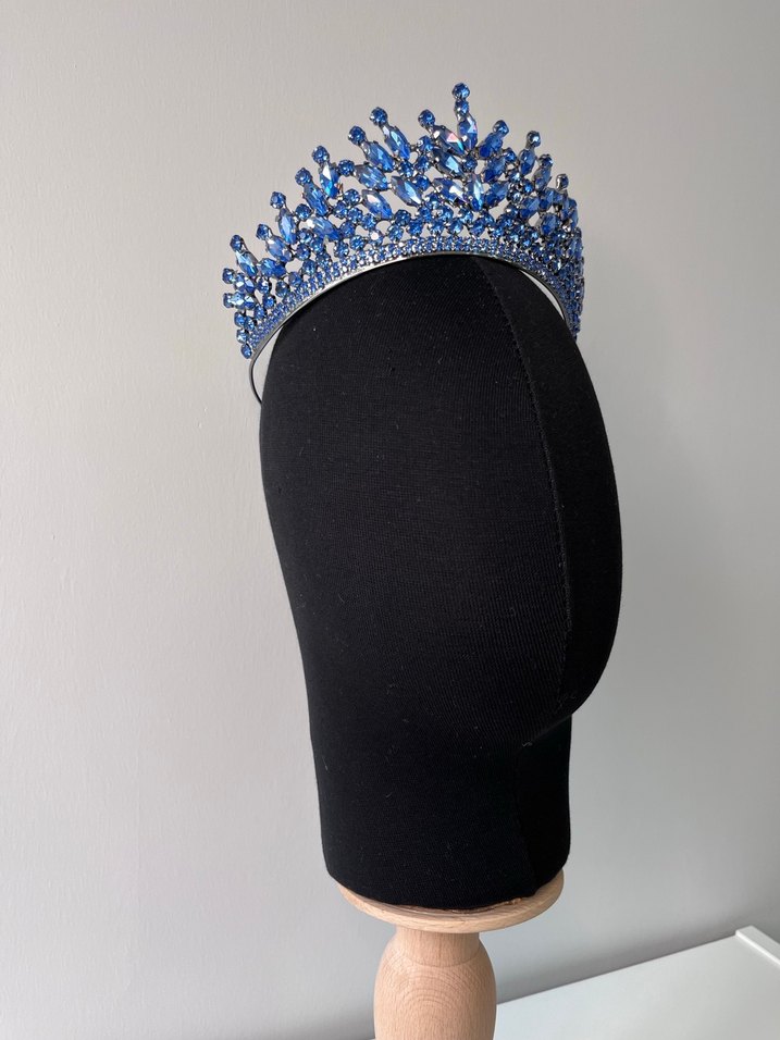 Lacivert Parlak Taşlı Gotik Taç - Görsel 2