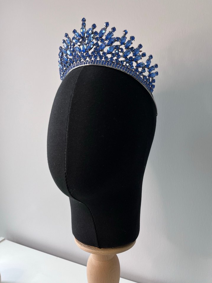 Lacivert Parlak Taşlı Gotik Taç - Görsel 3