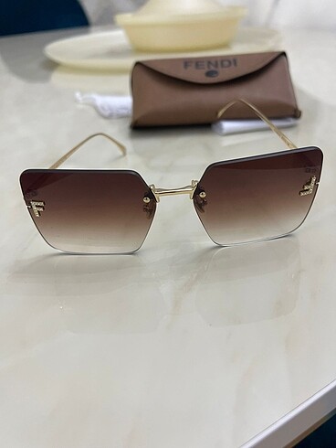 Fendi gözlük