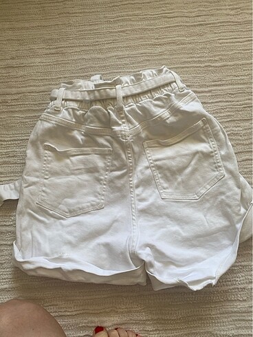 34 Beden beyaz Renk H&M beyaz şort