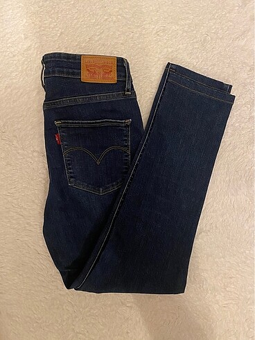 Levis jeans