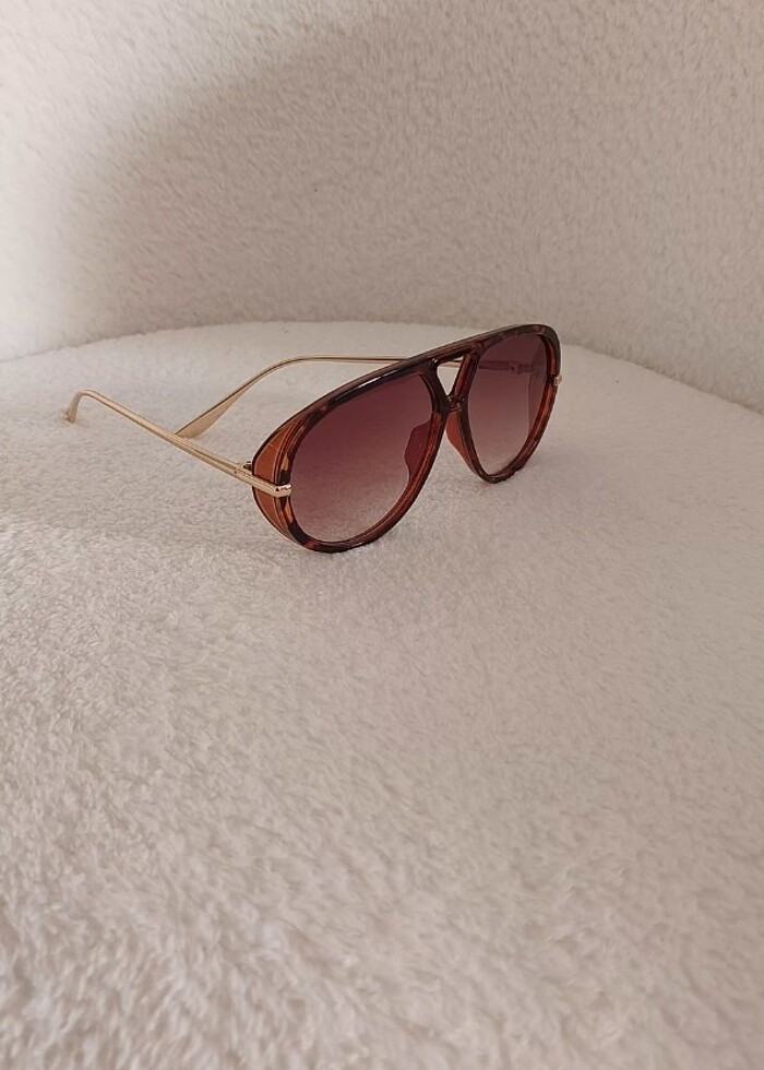 BOTTEGA VENETA MODEL GÜNEŞ GÖZLÜĞÜ - Görsel 2