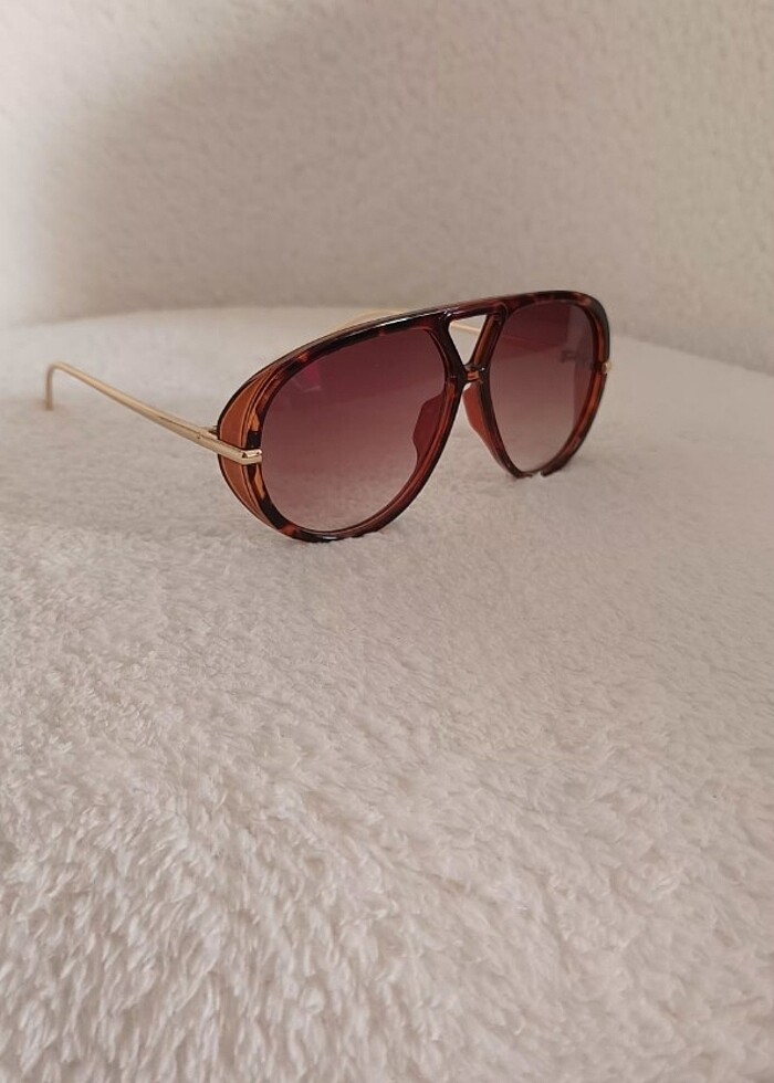 BOTTEGA VENETA MODEL GÜNEŞ GÖZLÜĞÜ - Görsel 4