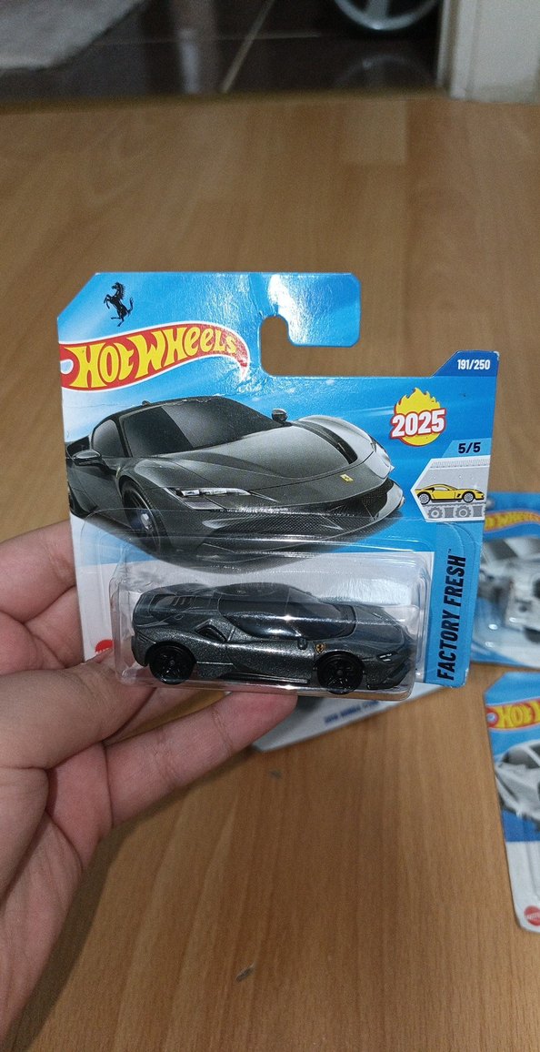 Çeşitli Hot Wheels Oyuncak Arabalar - Görsel 3