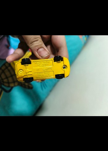 Hot Wheels fast and furious gtr r33 araba kutusu var - Görsel 2