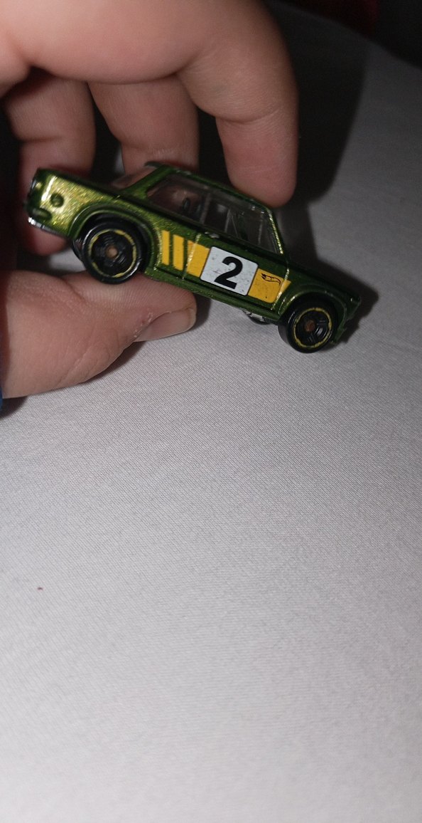 Hot Wheels BMW Yeşil Oyuncak Araba çok eski bir model - Görsel 3