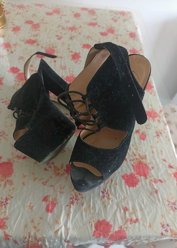 Siyah Süet Platform Topuklu Gotik Ayakkabı - Görsel 2