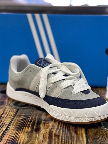 37 Beden Adidas spor ayakkabı