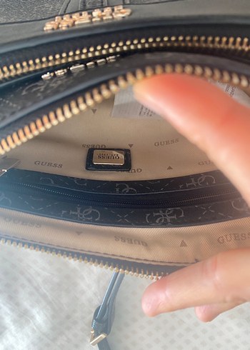 Guess Zincir Detaylı Siyah Kadın Deri Çanta - Görsel 3