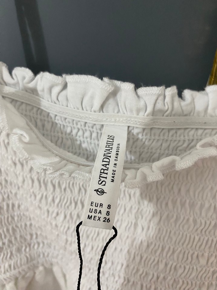 Beyaz Nakışlı Fırfırlı Askılı Kız Bluzu - Görsel 3