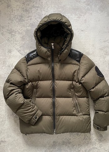 Moncler m