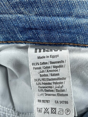 30 Beden çeşitli Renk Mavi Jeans Jean / Kot Şort %70 İndirimli.