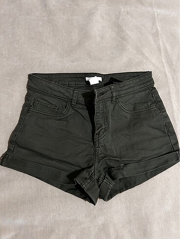 H&m 34 beden haki şort