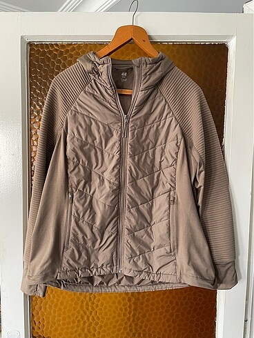 H&M MONT