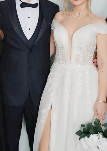 Beyaz Modern Klasik Yırtmaçlı A Kesim Gelinlik - Görsel 5