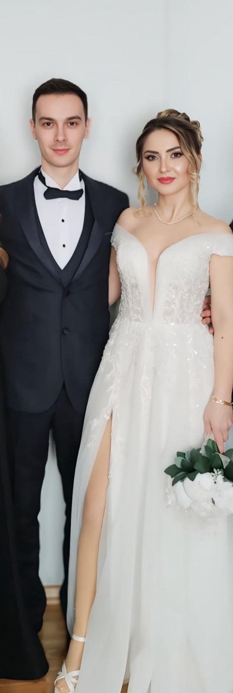 Beyaz Modern Klasik Yırtmaçlı A Kesim Gelinlik - Görsel 5