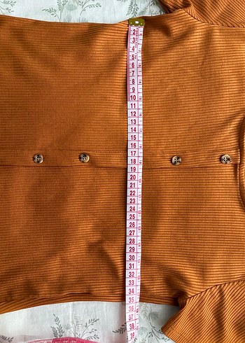 Düğmeli Kahverengi Kadın Kısa Kollu Tişört - Görsel 3