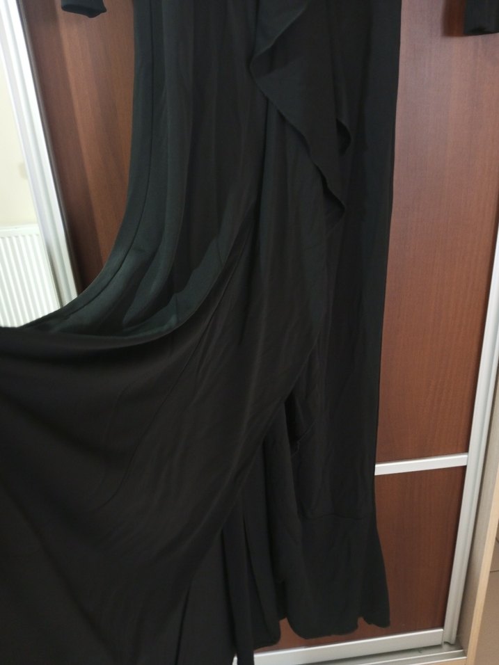 Uzun Kollu Siyah V Yaka Uzun Elbise - Görsel 5