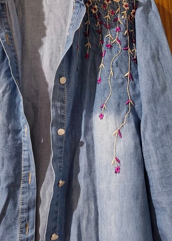 Nakışlı Mavi Denim Kadın kot Gömlek - Görsel 2