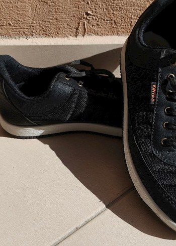 Siyah Çizgili Kadın Spor Ayakkabı Velcro - Görsel 3