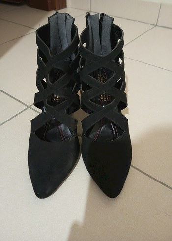 Diğer Siyah Tokalı Stiletto Topuklu Kadın Ayakkabı sıfır üründür