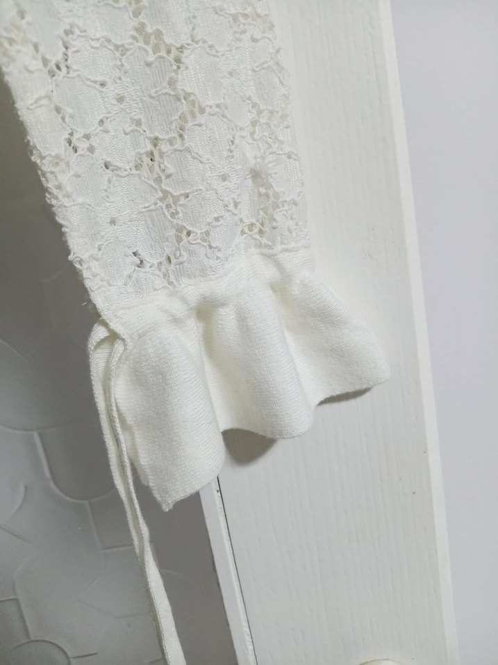 Dantel Detaylı Beyaz Uzun Kollu Triko Kazak - Görsel 3