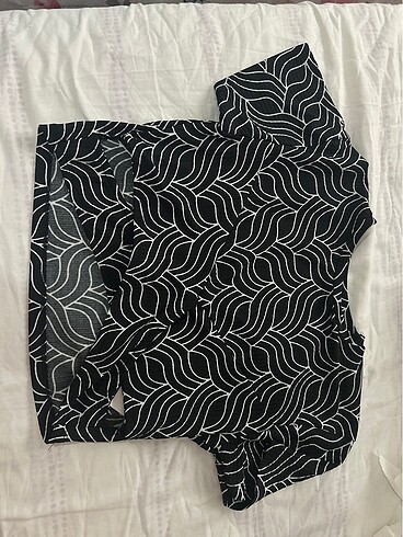 Crop tişört - Görsel 2